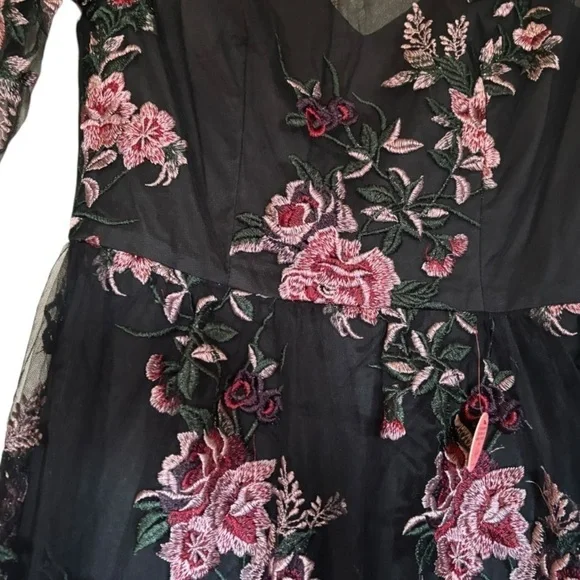 Chi Chi London Black Embroidered Floral Dress US Size 10 - Picture 4 of 10